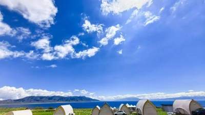 穿越天山腹地，在伊犁河谷感受四季流转的牧歌