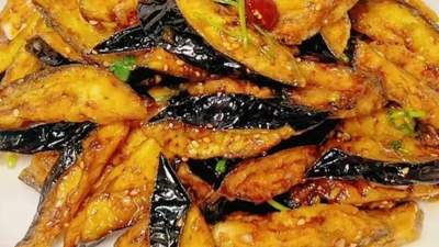 跟着做就能外酥里嫩！家庭版风味茄子做法公开，酸甜微辣超下饭还简单