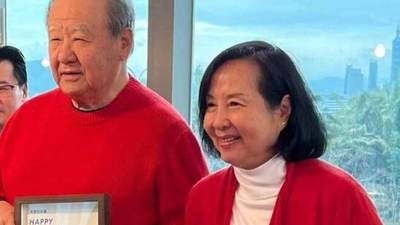 台玻总裁夫人向王菲道歉，称长子轻生受打击，误信谣言同情张柏芝