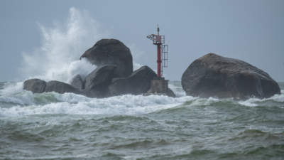 台风“美莎克”来袭，风浪雨“三碰头”有哪些危险？
