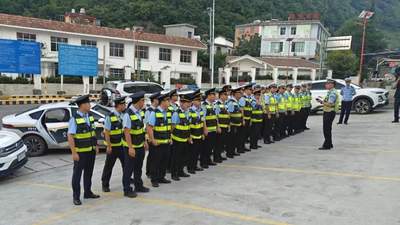 盘州景区路有他们在我就放心！跟着执法人员看保畅一线的多元活动与观众体验