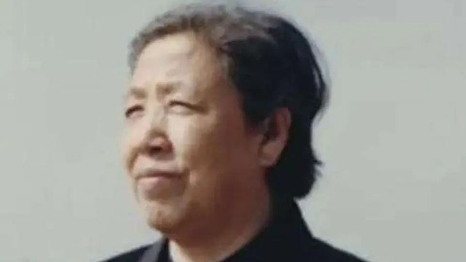 她是最低调的主席夫人,每天坚持骑自行车上下班,如今92岁仍康健