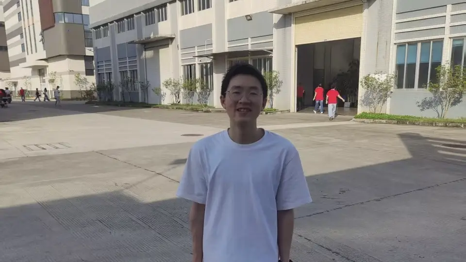 长沙打工攒学费遇学长姐提醒 双胞胎兄妹拒添亲友负