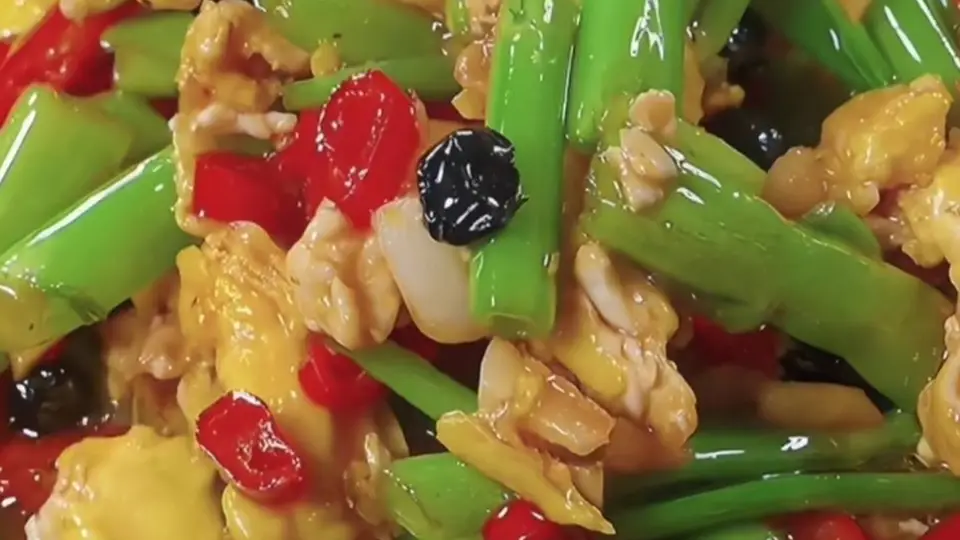 空心菜梗炒鸡蛋:脆嫩鲜香 简单入味