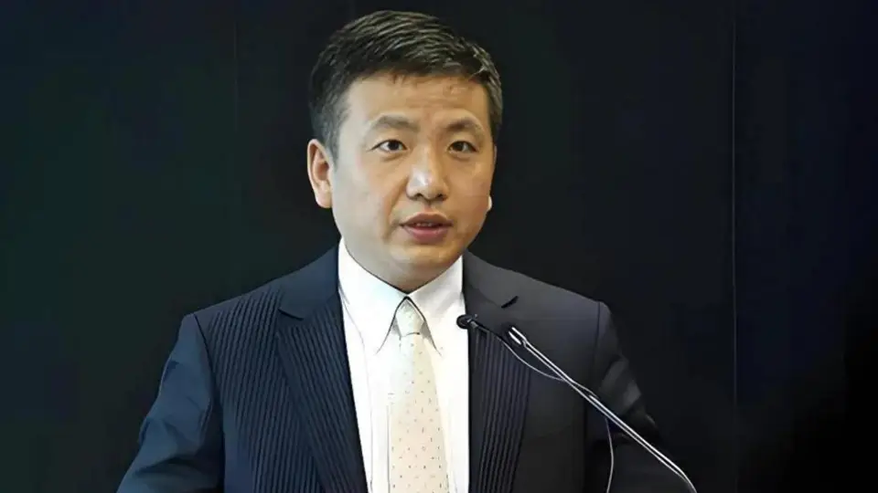 朱一明套现超40亿引发热议 兆易创新股价跌停1个月市值蒸发3400亿引多方关注