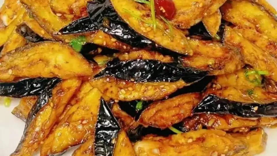 跟着做就能外酥里嫩！家庭版风味茄子做法公开，酸甜微辣超下饭还简单