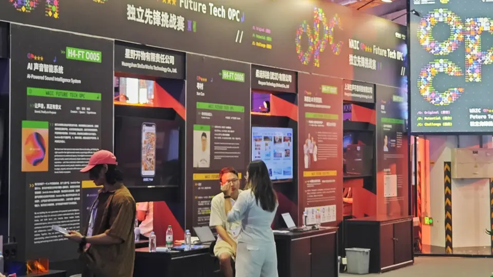 不走寻常路的年轻人，凭什么定义下一代AI？
