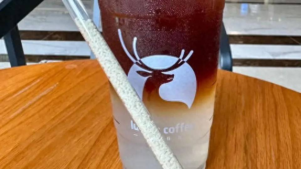 茶饮咖啡圈玩起新玩法 消费者爱打卡包装自带文化buff的饮品