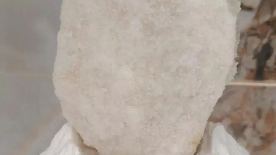 想捡盐块留纪念？来察尔汗盐湖得先听听景区提醒，别踩了这些安全坑！