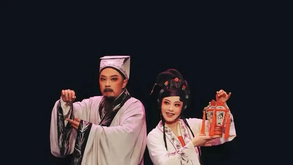 梨园戏《董生与李氏》走进剧场 观众沉浸式感受古雅戏曲与当代小说碰撞的奇妙互动