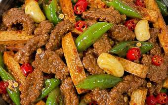 香干炒肉:一道下饭神器,简单几步做出家的味道