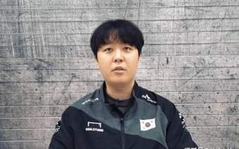 kanavi赛后指出bin的问题，总想着击败zeus，根本不管其他人