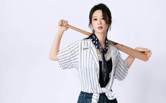 杨紫化身棒球少女又美又飒 打扮青春靓丽活力十足