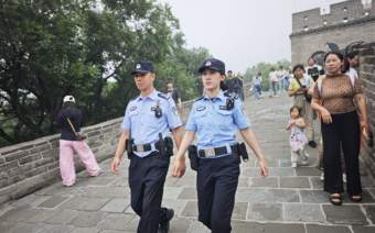 暑期八达岭长城景区迎客流高峰,延庆警方全域护航平安出游