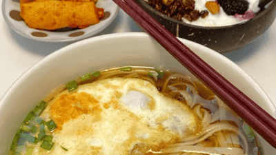 汤清味醇甘香内敛，一口清汤面尝尽食材本味