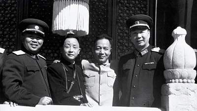 原创一生圆满的开国上将，毛主席四次请他吃饭，说：我是你最大的后台