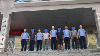 湖南破获特大盗采稀土案：团伙设哨配对讲机，盗采50余吨12人落网