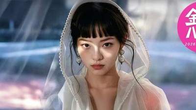 看了《被裁掉的女孩》真人感虚拟艺人 观众蹲穿搭刷日常还啃同款物料