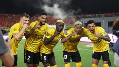 中超-阿齐兹闪击戴维森破门 西海岸2-0终结泰山3连胜
