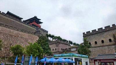 北京旅游咨询服务站点调查：三十余年老名片如何焕新？记者四日实地走访探求升级之路
