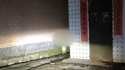 广东茂名4岁独宿男童获临时安置 志愿者与镇里联动救助让孩子重归安稳生活