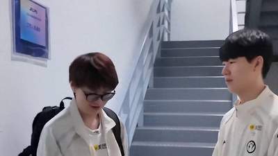 Theshy坦言很珍惜田野 喊话大家别无端质疑大满贯选手