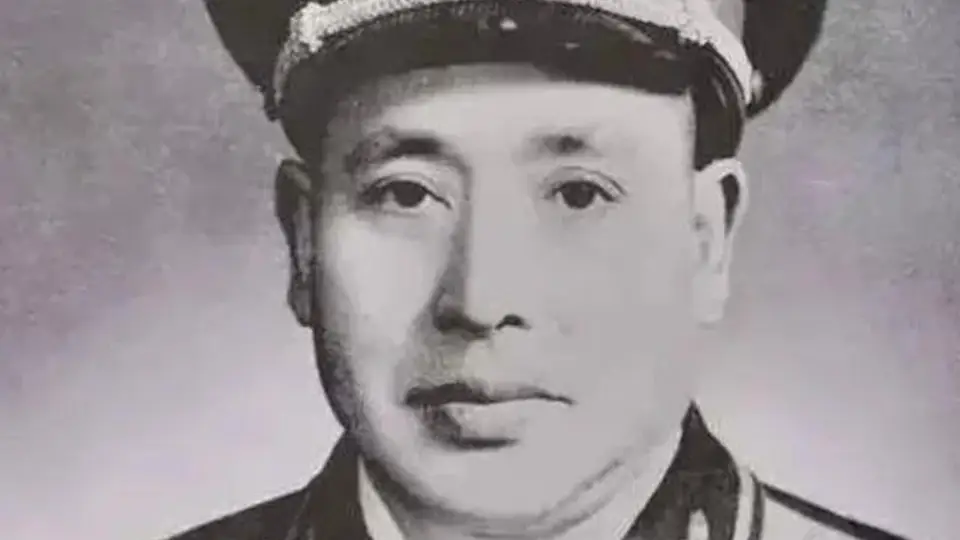 彭德怀出事后,抗美援朝时被他骂过的开国中将,把废纸篓扣他头上