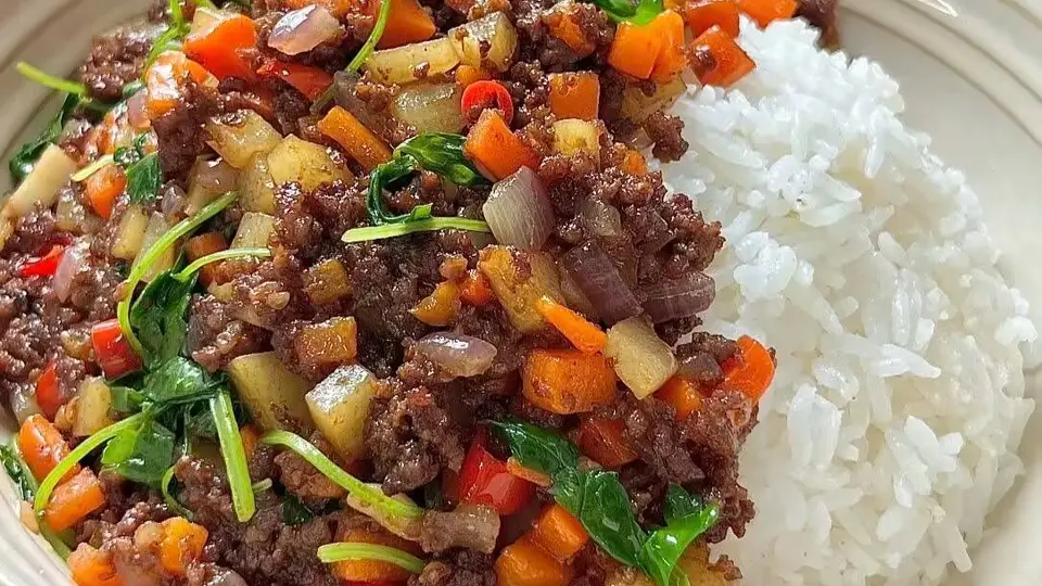 咖喱碎牛肉饭:香到舔盘的家常美味