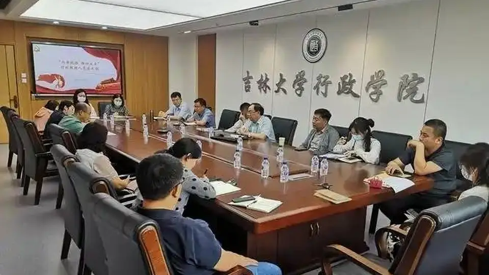缩减1万人，大学编制进去更难了