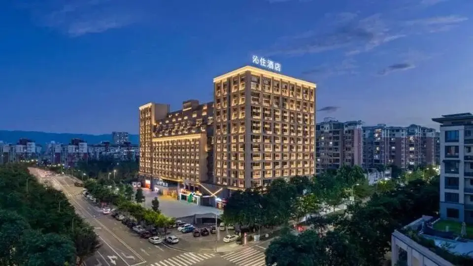 酒店推⾏“24小时退房”机制，亮点在于打破惯例