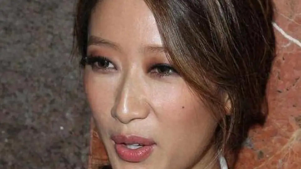 谢婷婷背后的纯粹靠山竟是她！78岁汪明荃与罗家英AA制相伴，独立气场尽显