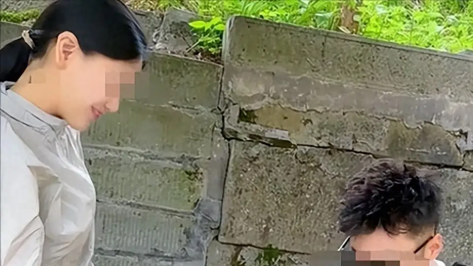 泰山陪爬服务乱象引关注 多部门整治仍遇界定难