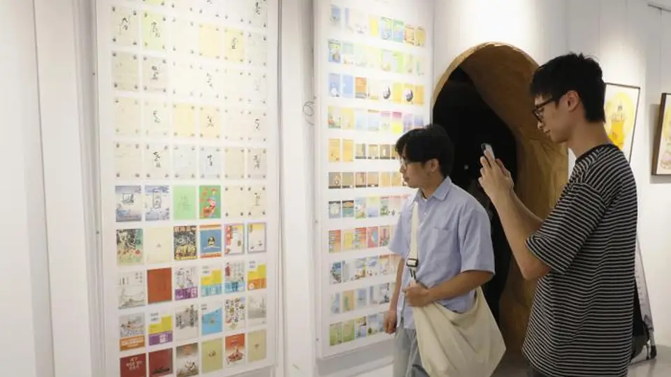 台湾青年参与两岸艺术创作实践营,在杭州蔡志忠文化馆沉浸式感受中华传统文化魅力