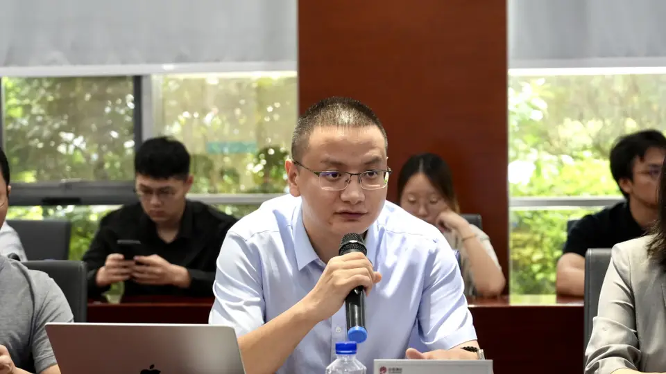“上市公司新质生产力调研行”走进信维通信,南方基金万朝辉分享科技制造成中周期主导产业的行业观察