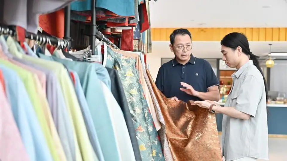 “85后”香港设计师的汉服情缘