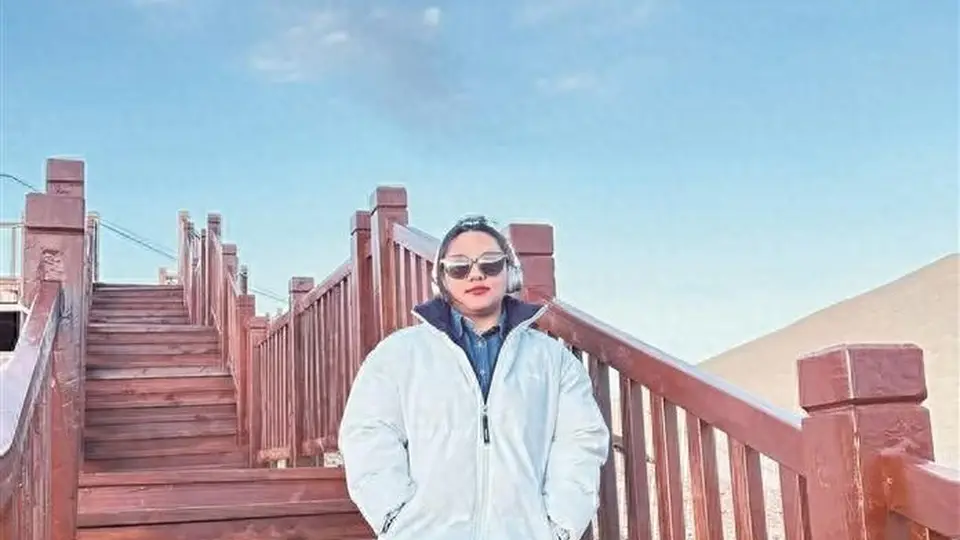 一个藏族女孩和她的汉族“爸爸”