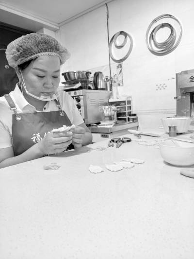 巧手生“花”，这家小店主理人有“馍”法