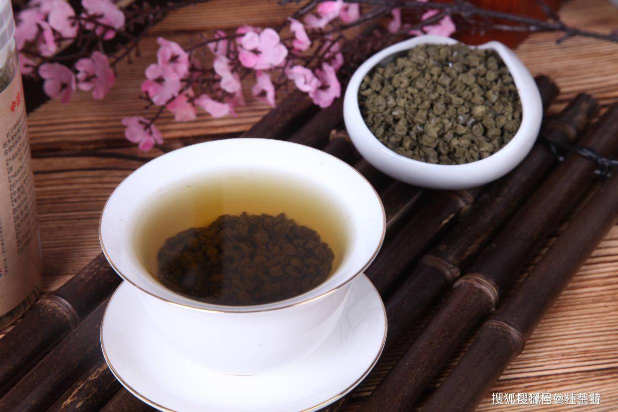 告别“茶碱焦虑”——这款两次发酵的女贞丸，让喝茶不再挑体质
