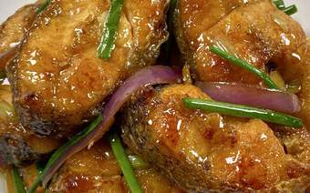 香煎鲈鱼：外皮焦脆里肉嫩，一口入魂的家常美味