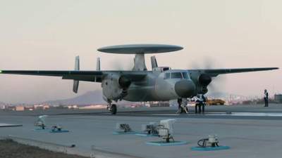 围观福建舰空警600弹射首秀 解锁航母编队隐形战力密钥