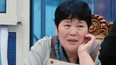 二女儿18岁生日宴现场曝光 房主任吐槽引大女儿拆穿 网友热议愧疚式教育戳中成长痛点