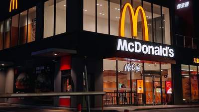 二季度麦当劳中国门店达八千余家 多元参与活动带动客流却面临同店增长隐忧