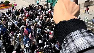 慕田峪插队事件复盘：涉事导游迎多重惩戒，三次改错机会全部错失