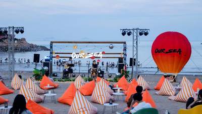 松兰山夏夜烟火升级：沙滩民谣与音乐派对点亮滨海新消费