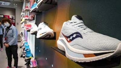 特步29岁千金，开始掌舵百年索康尼