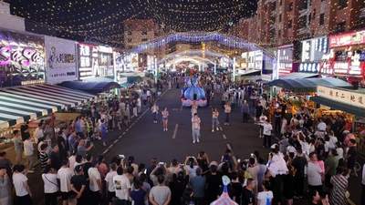 伊春伊美区花车巡游嘉年华邀你解锁林都夏夜多元互动体验