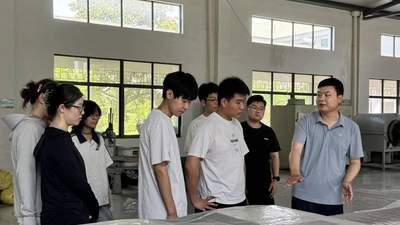 高校学子参与丹徒茶产业实践 从研学献策到亲手采茶全流程体验