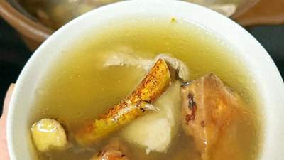 土茯苓才是“祛湿王”！搭配它，筋骨不痛了、湿气排了，越喝越好