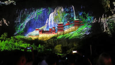看山西文旅新玩法 崖壁光影秀让观众沉浸式解锁悬空寺千年奥秘