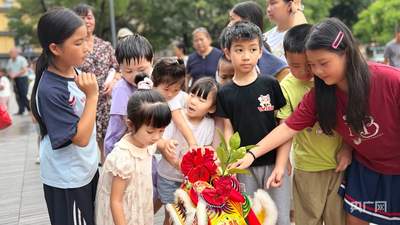 深圳龙岗“非遗在社区”系列活动收官 市民零距离玩嗨麒麟舞体验课